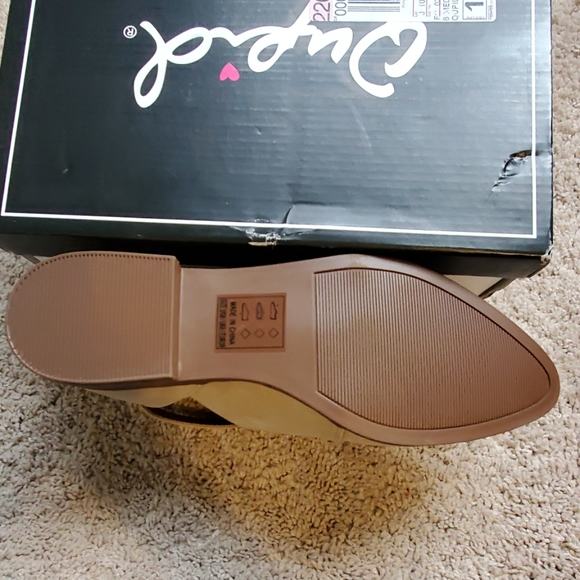 Booties - Picture 4 of 6